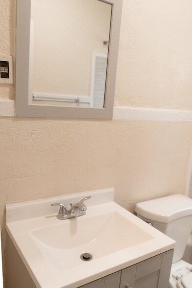 Building Photo - 515 N Monroe St