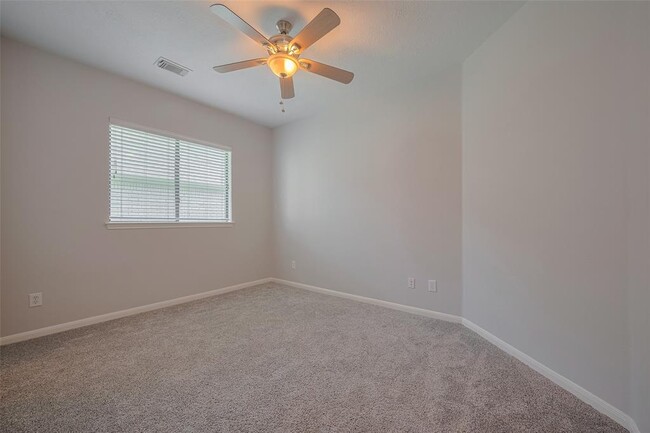Building Photo - 301 Cedar Branch Dr