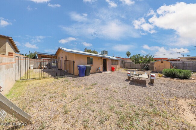 Building Photo - 201 W Borrego St
