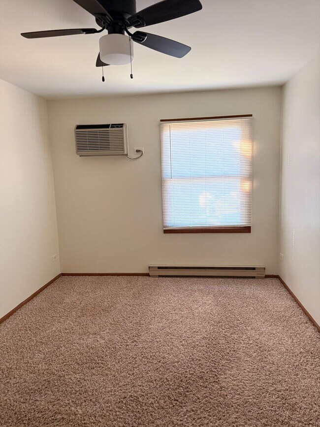 Building Photo - 4316 W Shamrock Ln