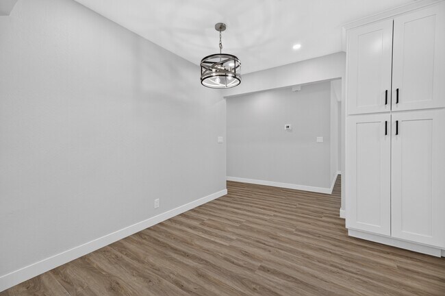 Building Photo - 4535 Lobos Ave