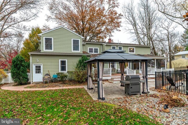 Building Photo - 24 Camelia Ct