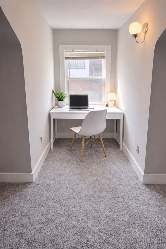 Building Photo - 3544 Bell St