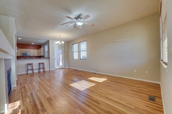 Building Photo - 2 bedroom, 2.5 bath townhome in Observatory Village