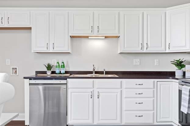 Kitchen - 1109 Maple Tree Ln