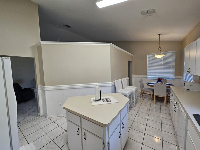 Building Photo - 17817 SE 115th Ct