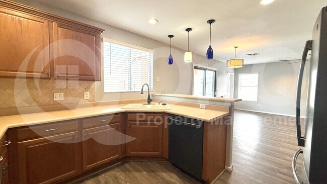 Building Photo - 12113 N 128th Ave