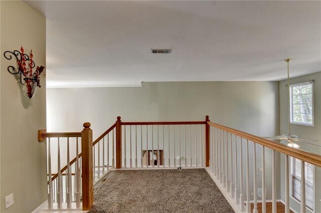 Building Photo - 236 Windy Cir