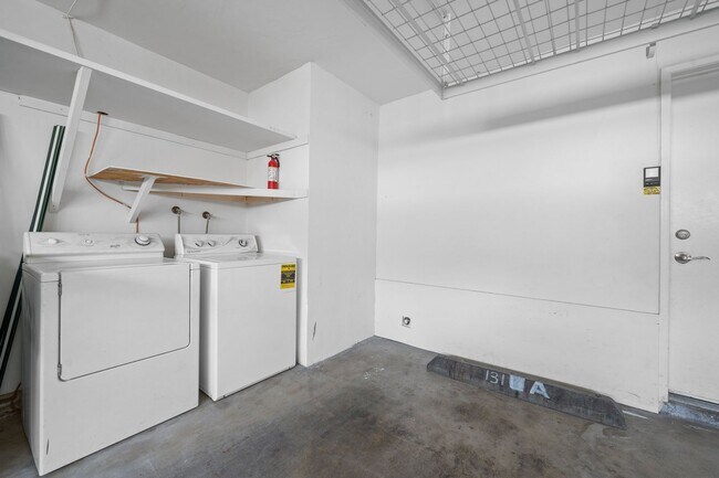 Building Photo - 131 Opal Ave