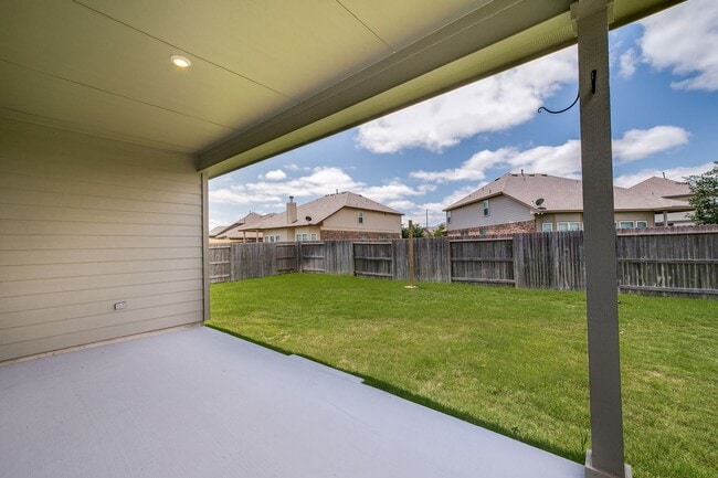 Building Photo - Waterford Park 3 Bed Single Story Home