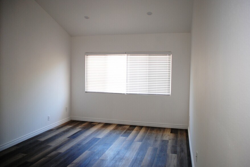 Bedroom - 5475 Mantua Ct