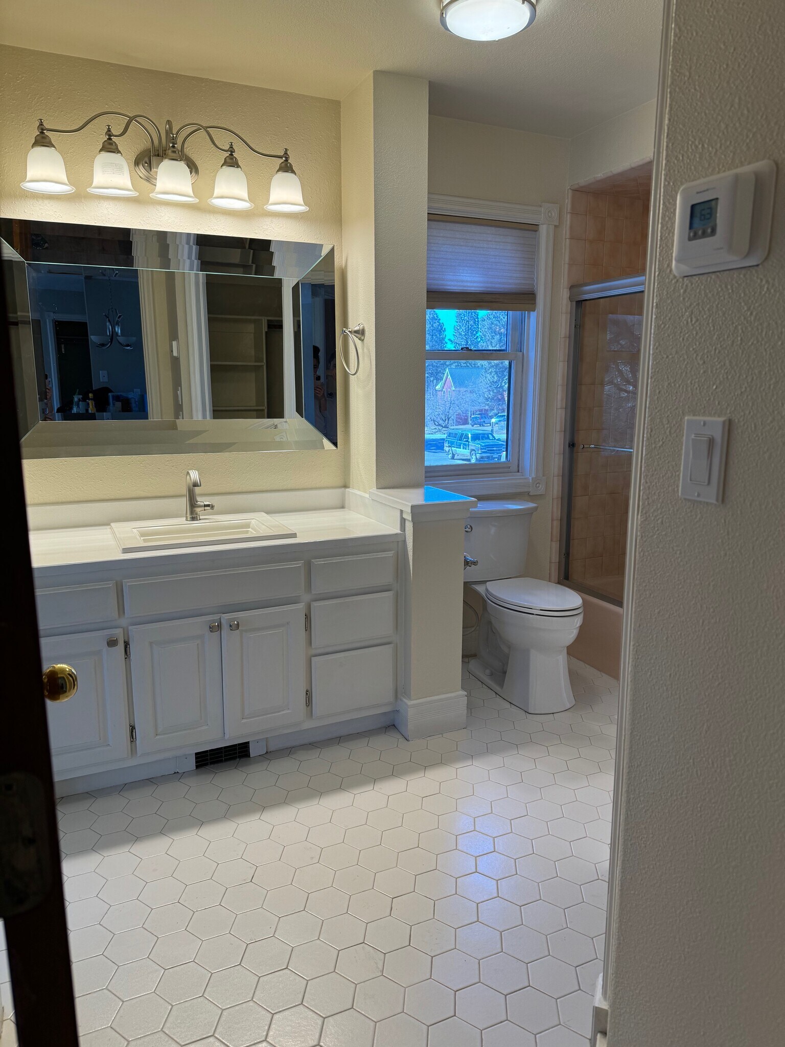 Building Photo - 281 Silver Queen S