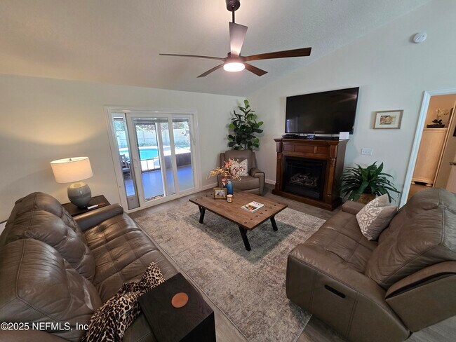 Building Photo - 7769 Andes Dr