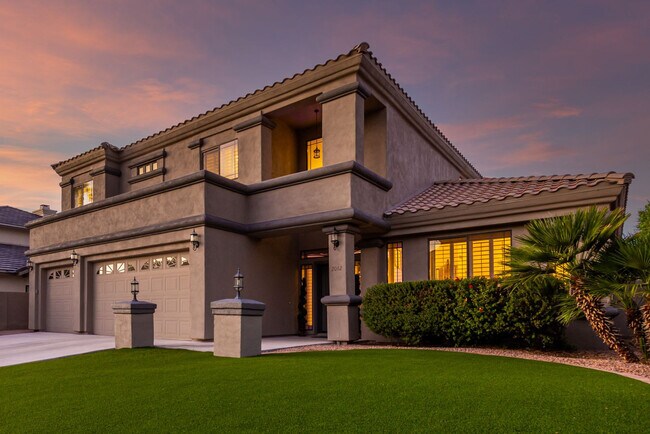 Building Photo - 2012 E Freeport Ln