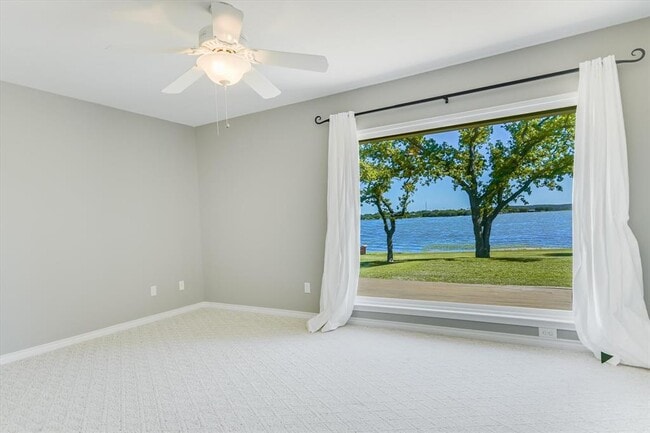 Building Photo - 106 Agarita Dr