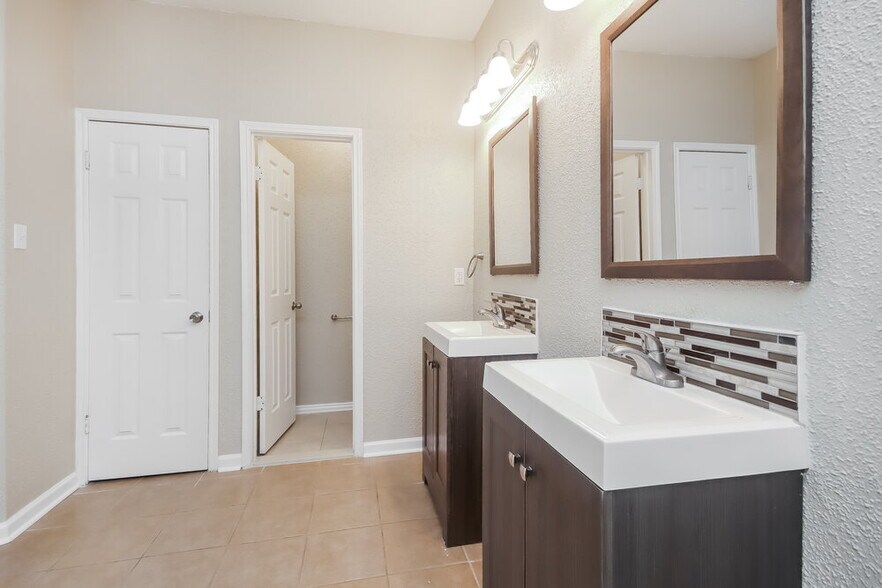 Building Photo - 3131 Ciderwood Dr