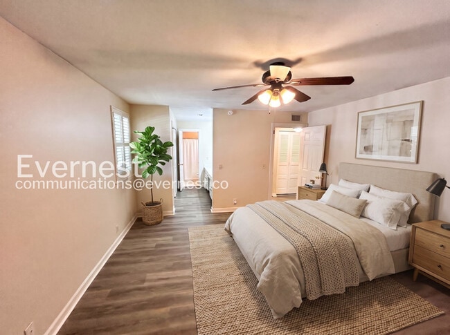 Building Photo - 2-Bed/2-Bath Home/Available Now!