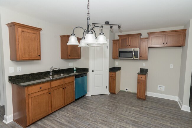 Building Photo - Beautiful  Home Available for Rent in SW Concord, NC