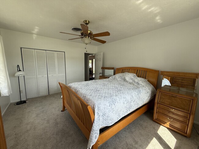 Building Photo - 2309 Tulip St