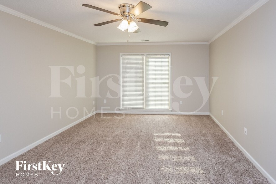 Building Photo - 2048 Bohemia Cove