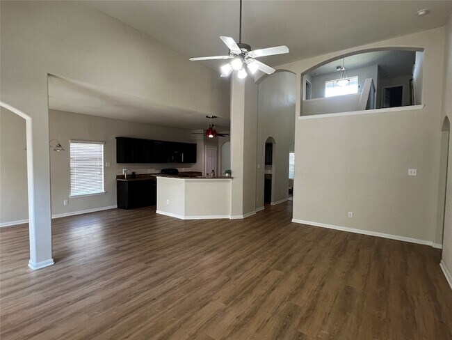 Building Photo - 10621 Sunflower Dr