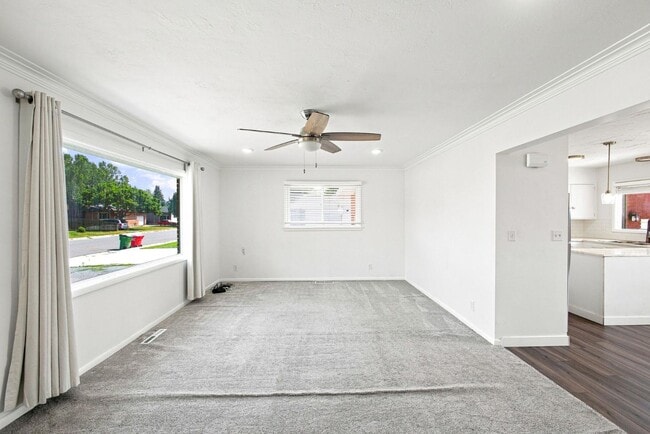 Building Photo - 204 Dove Ave