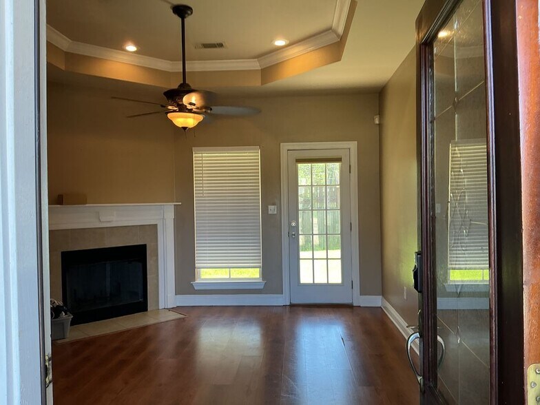 Building Photo - 18852 Mackie Ct