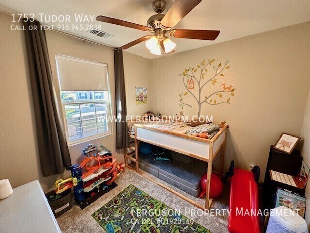 Building Photo - 1753 Tudor Wy