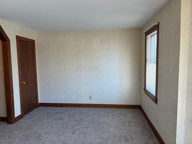 Building Photo - 8 Summer St