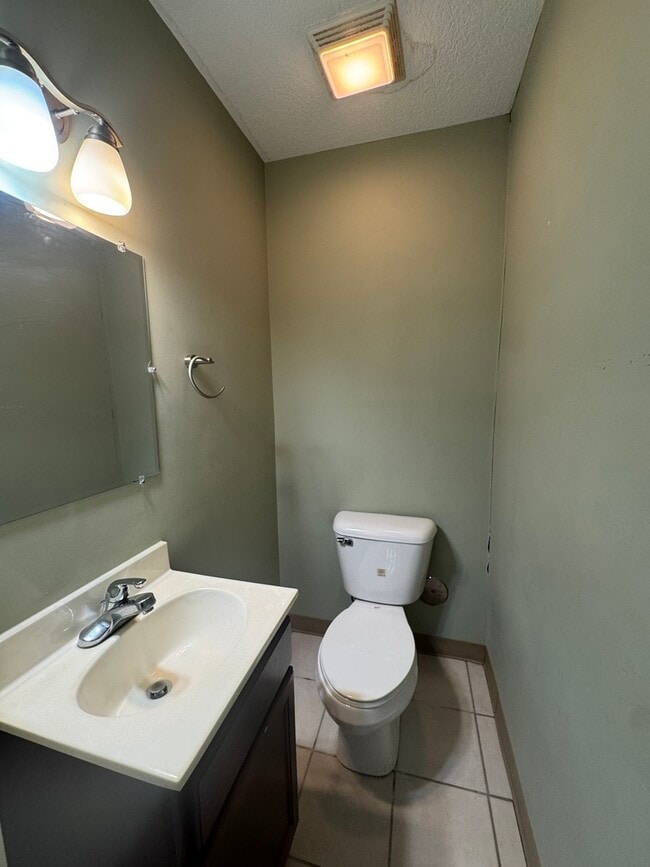 Building Photo - 1809 2nd Ave