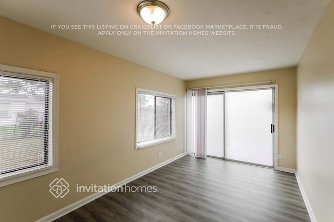 Building Photo - 11450 NW 35th Pl