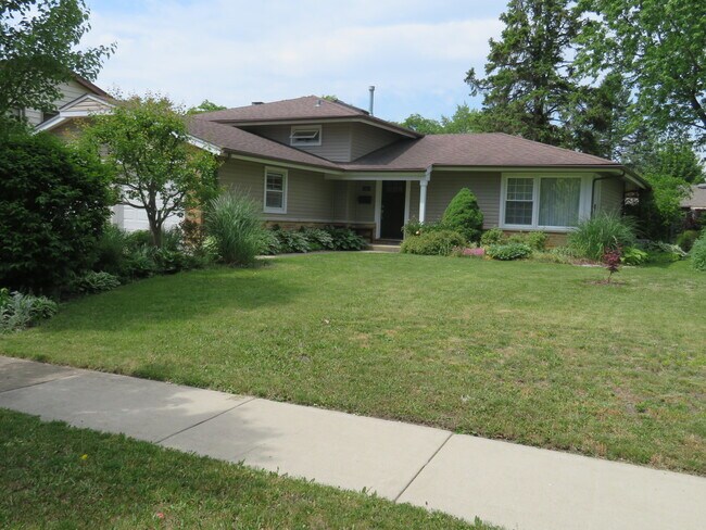 Building Photo - 932 Brantwood Ave