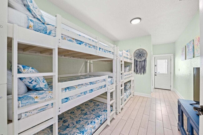 Building Photo - 4431 Luke Ave