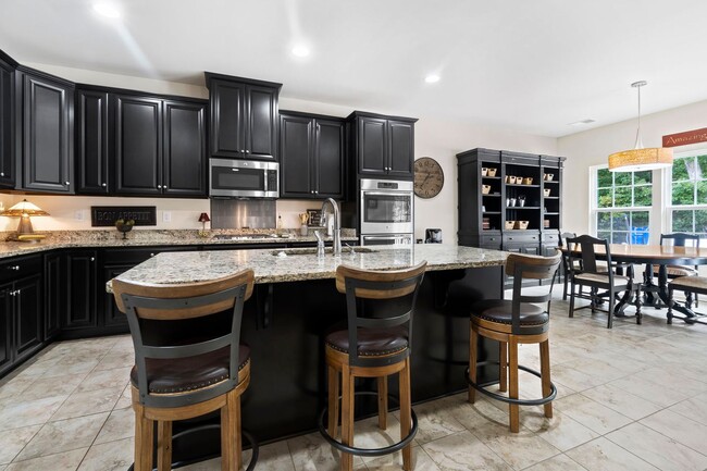 Building Photo - 2704 Brownstone Cir