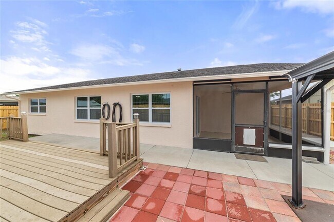 Building Photo - 4243 Chipmunk Dr