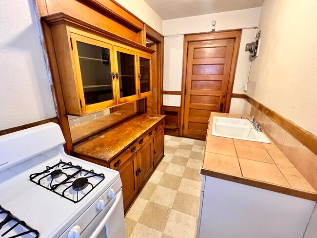 IMG_8749 - Cross Apartments