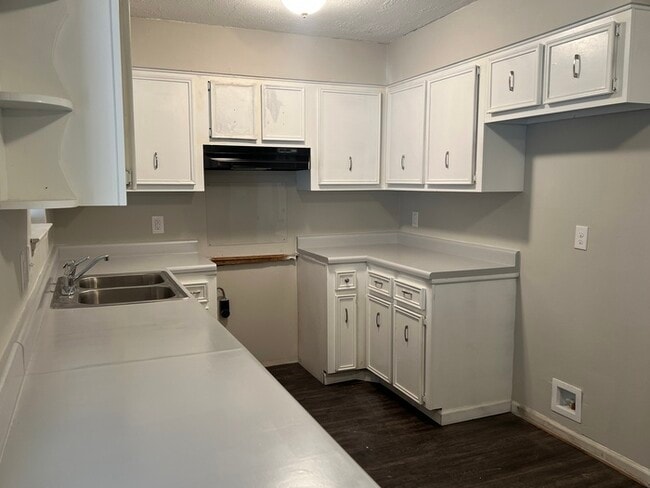 Building Photo - 2715 Jadestone Dr