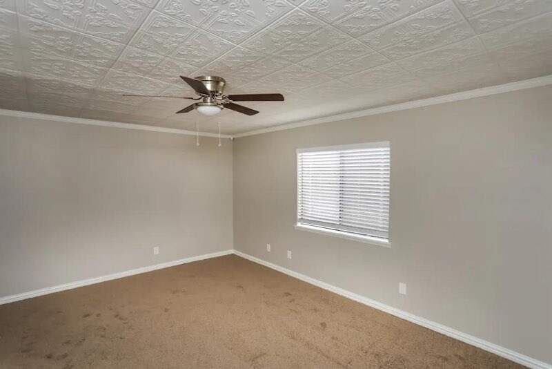Building Photo - 501 Hardwood Trail