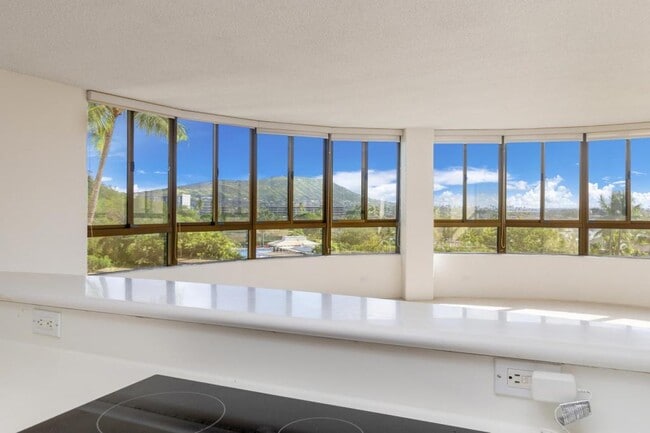 Building Photo - 6770 Hawaii Kai Dr