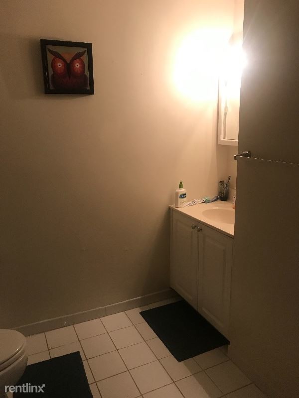 Building Photo - 419 S 19th St