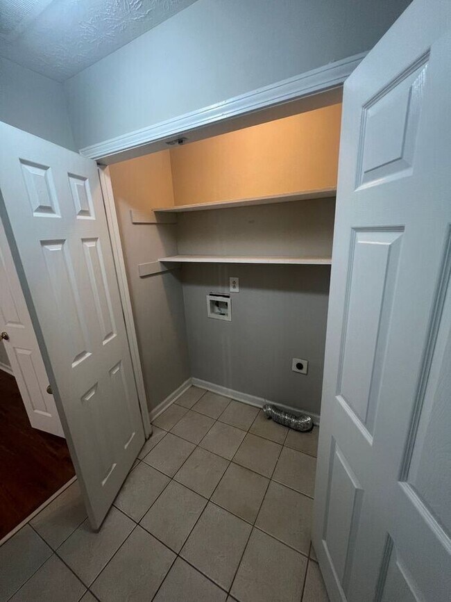 Building Photo - NOW READY in Sugar Hill! 2 bedroom 1 bath ranch duplex!