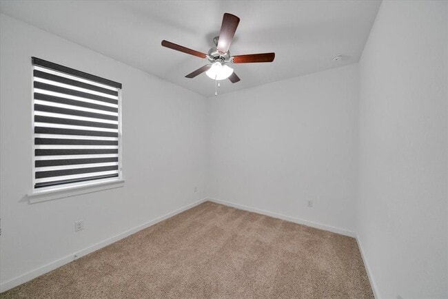 Building Photo - 316 Peace Pipe Way