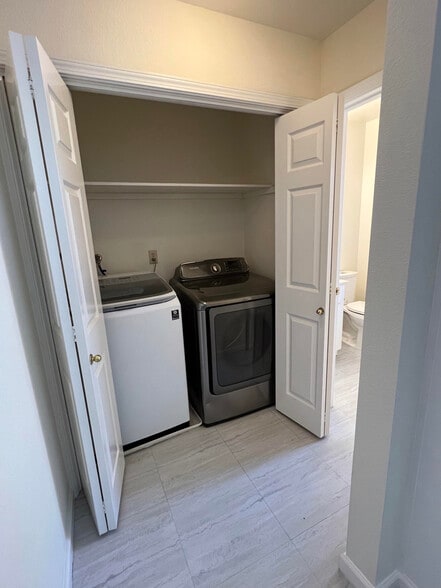 WasherDryer - 1159 La Rochelle Terrace