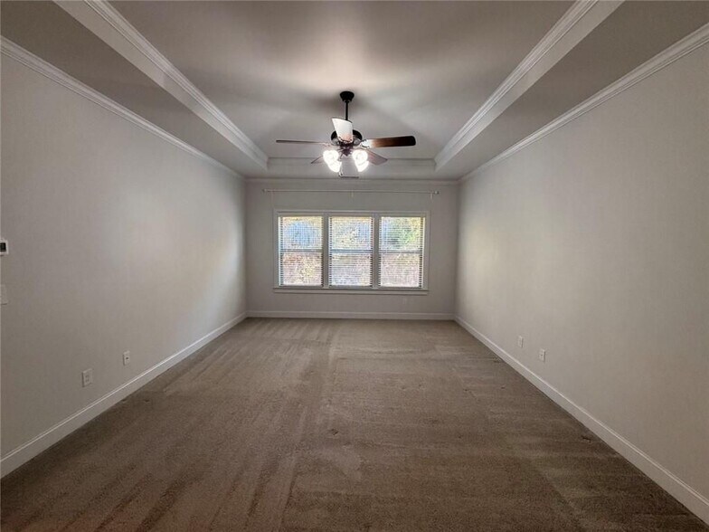 Building Photo - 235 Broadmoor Dr