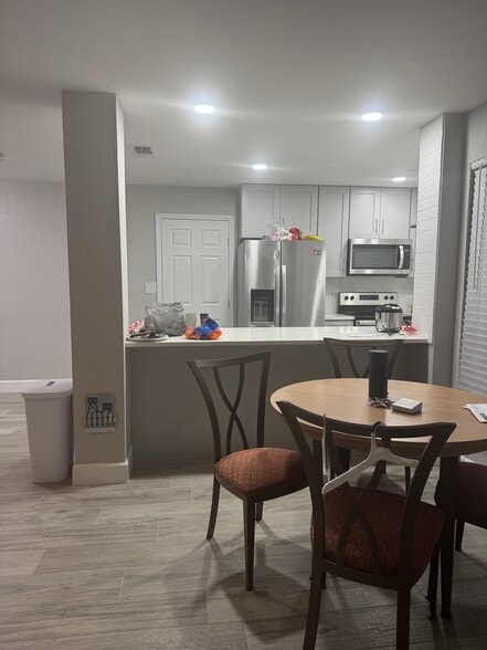 BREAKFAST - 7302 Ivory Way