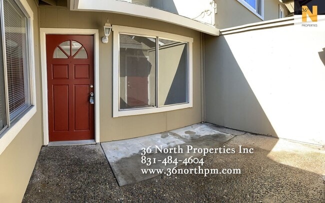 Building Photo - Remodeled 3 bed/2 bath Sunny Creekside Condo Available!