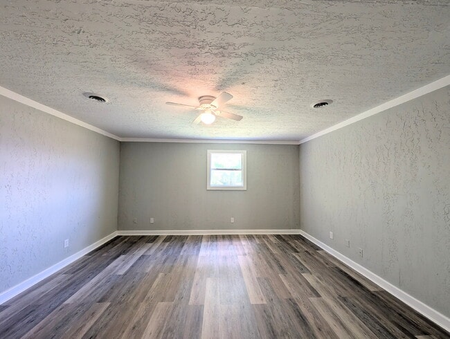 Building Photo - 5914 Martin Hwy