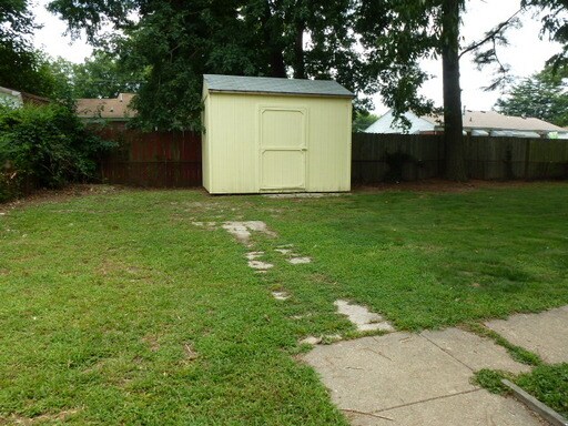 Building Photo - 8412 Norristown Dr