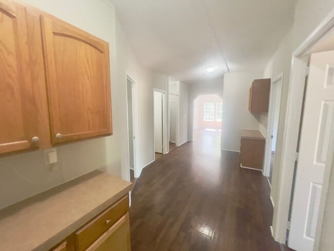 Building Photo - Four bedroom, 2 bath Modular home in Siler...