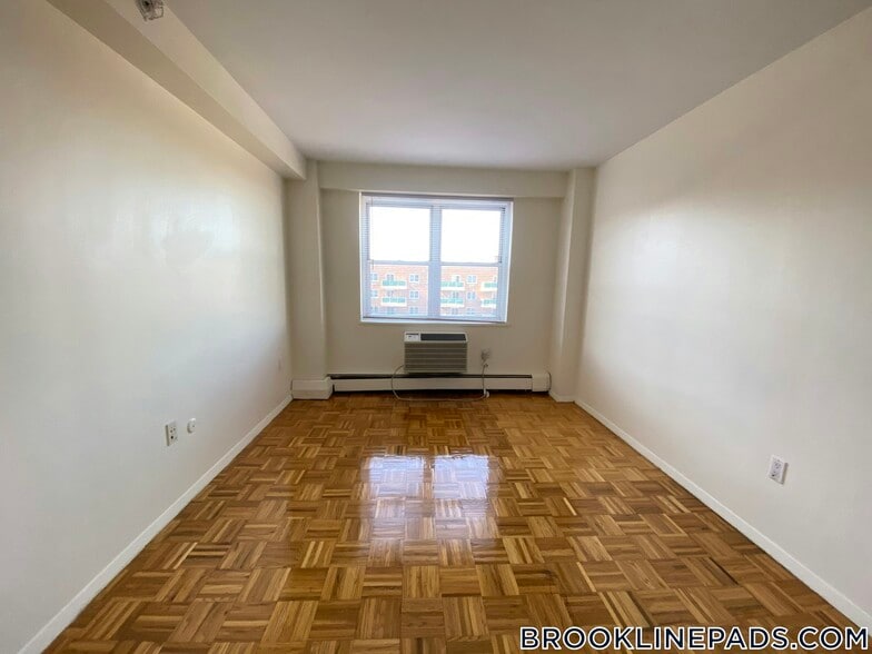 Building Photo - 185 Freeman St